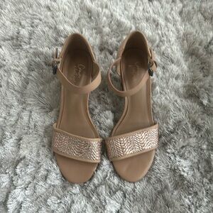 Summer wedge sandals!